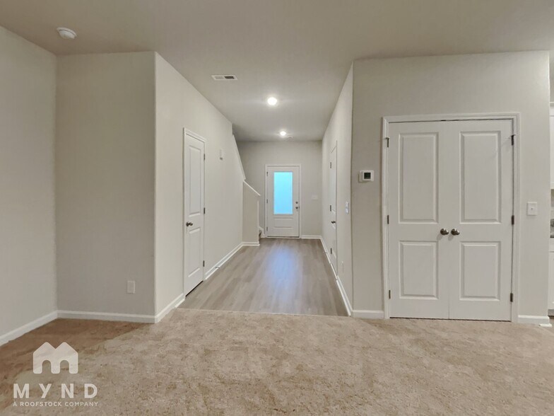 Building Photo - 40 Royal Mdw Dr