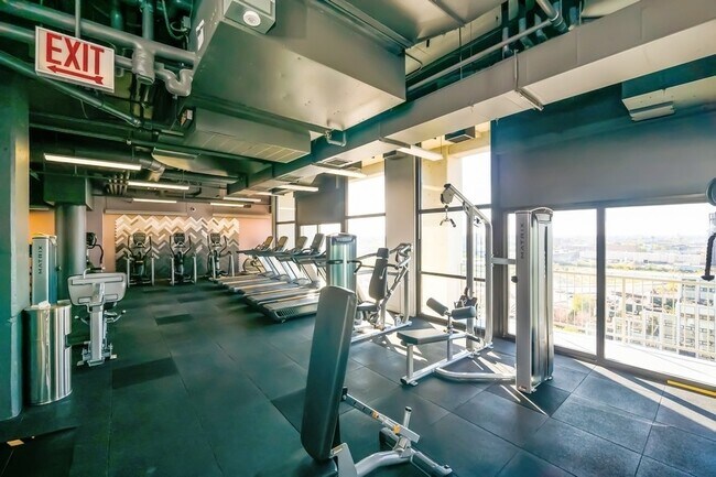 Building Photo - 1530 S State St