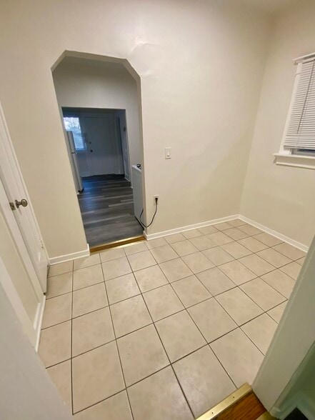 Building Photo - 7284 Fountain Ave