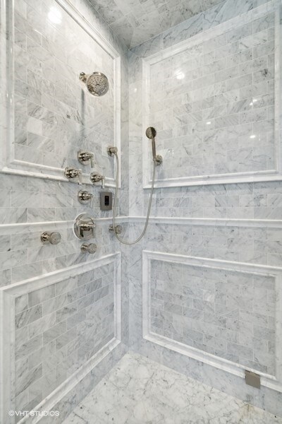 Building Photo - 2700 N Lakeview Ave