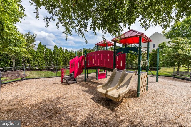 Building Photo - 22576 Welborne Manor Square