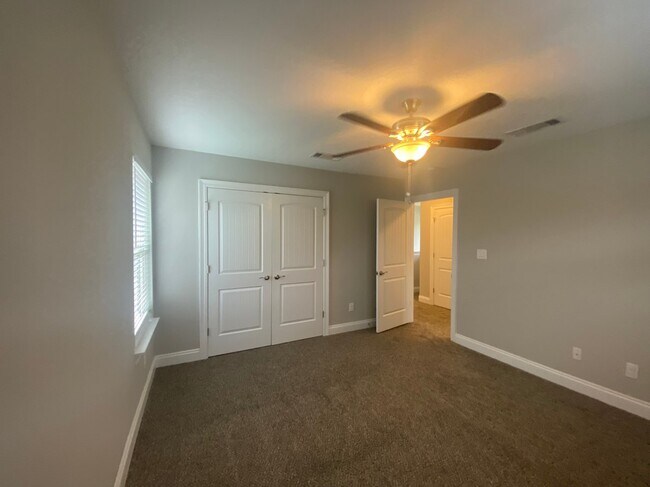 Building Photo - 8461 Laredo St