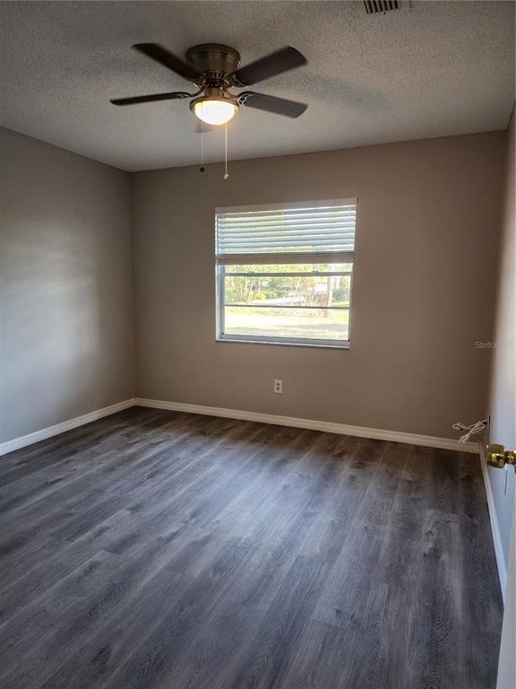 Building Photo - 1102 Halton Ct