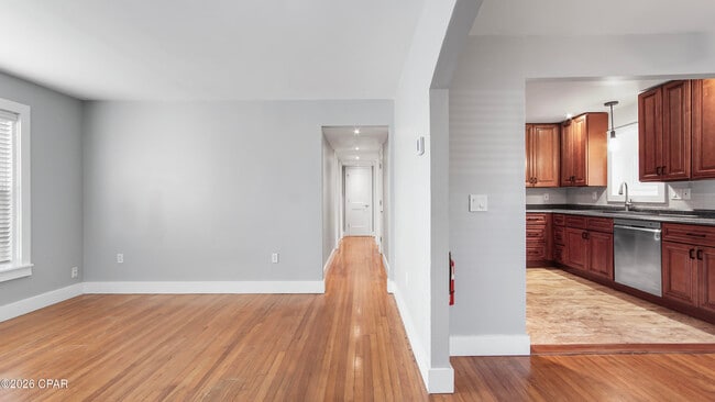 Building Photo - 1207 Buena Vista Blvd