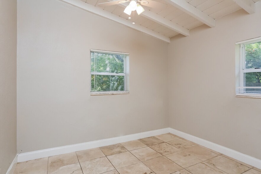 Building Photo - 1616 NW 16th St