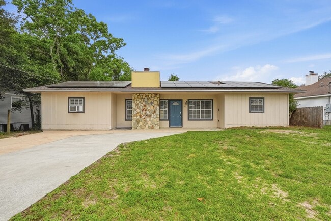 Building Photo - 3BR w/ IDEAL location near Hurlburt Field!!