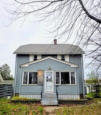 Building Photo - 2023 6th Ave E