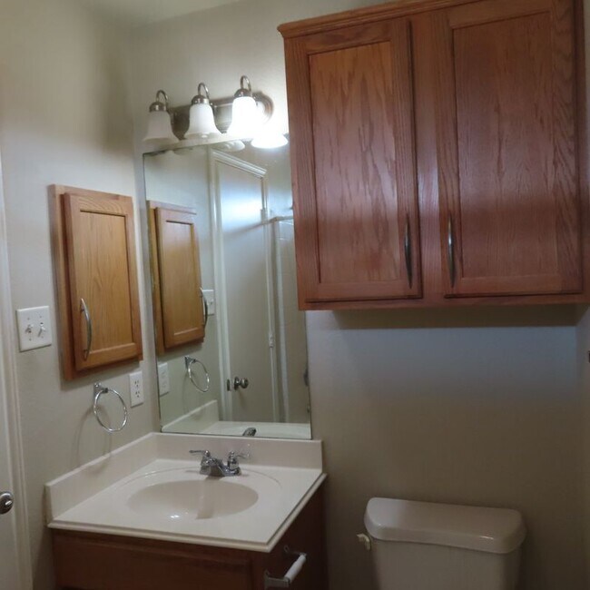 Building Photo - 4107 McFarland Dr