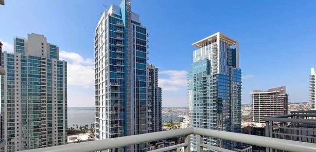 Building Photo - 1240 India St