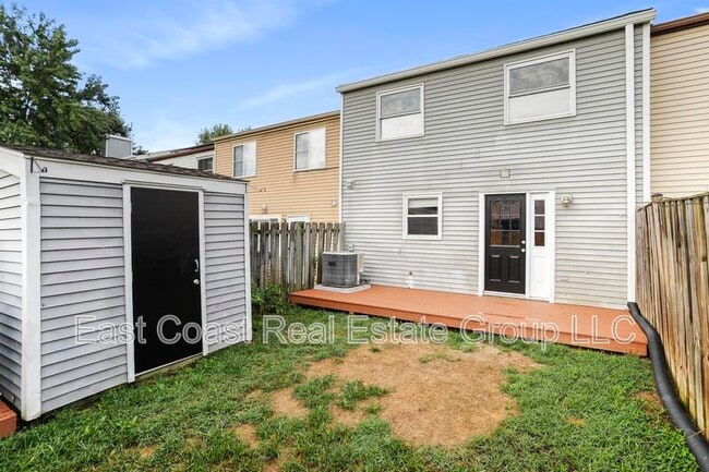 Building Photo - 140 Sandalwood Ct