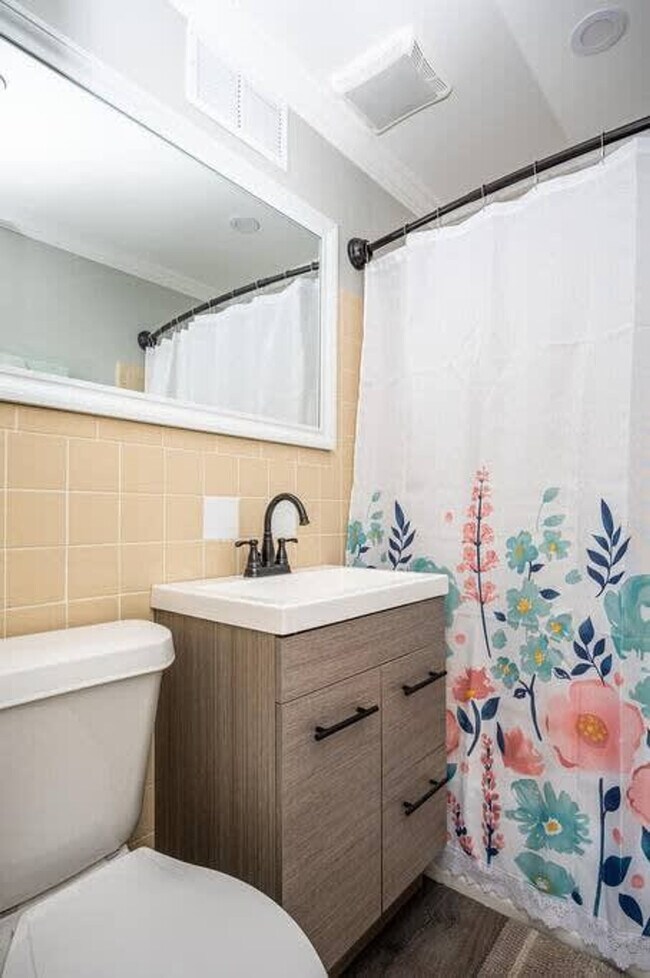 Building Photo - 215 Piedmont Ave NE