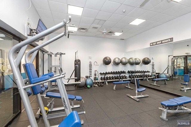 Weight Room - 7002 Kennedy Blvd E