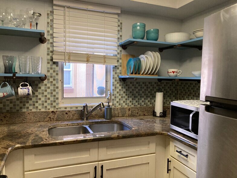 Building Photo - 405 F St