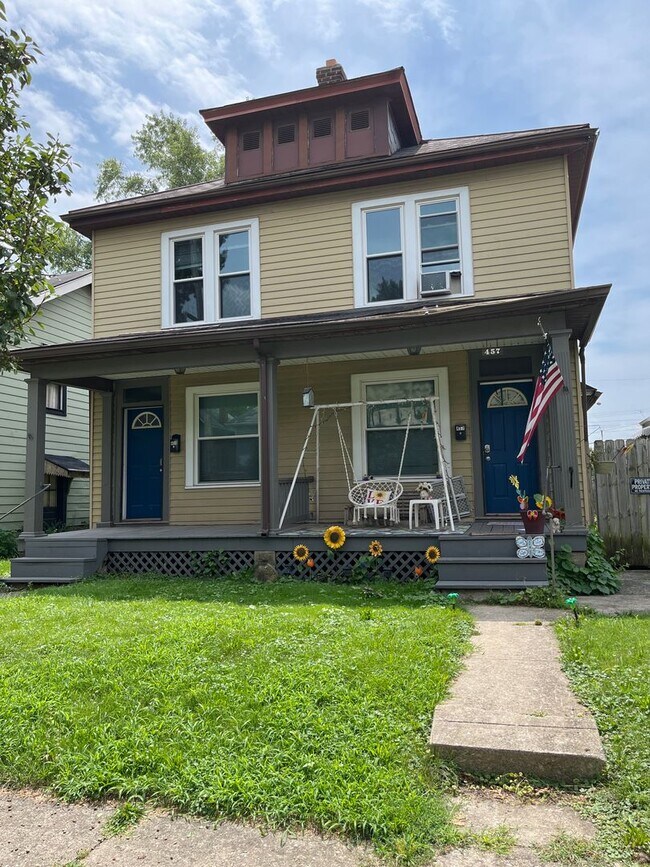 Primary Photo - 457-459 E Woodrow Ave