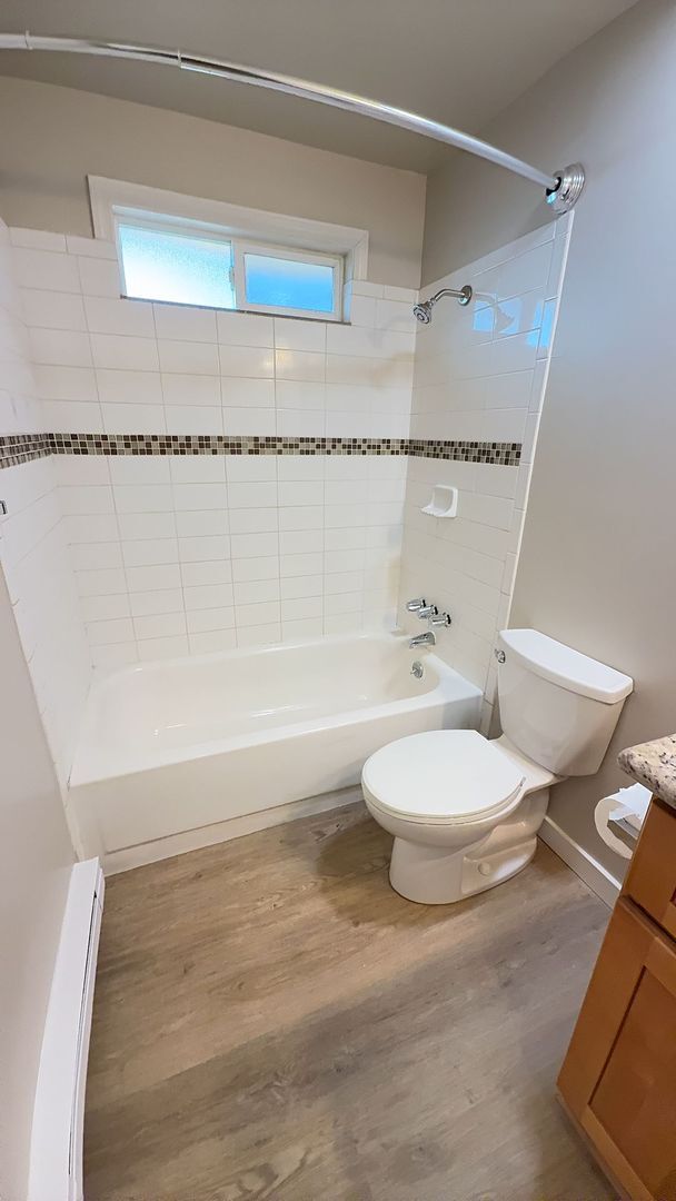 Building Photo - upgraded 2 bedroom 1 bath condo in downtow...