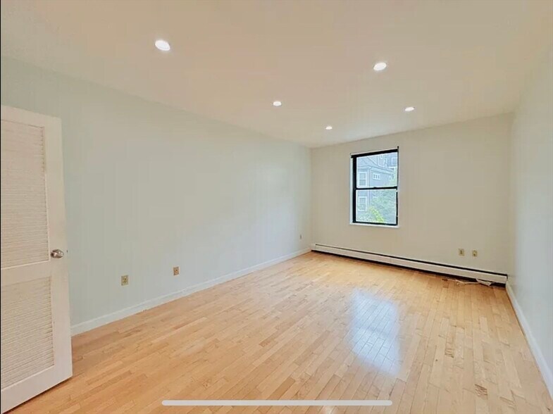Building Photo - 50 Winchester St