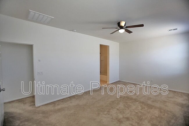 Building Photo - 11538 W Redfield Rd