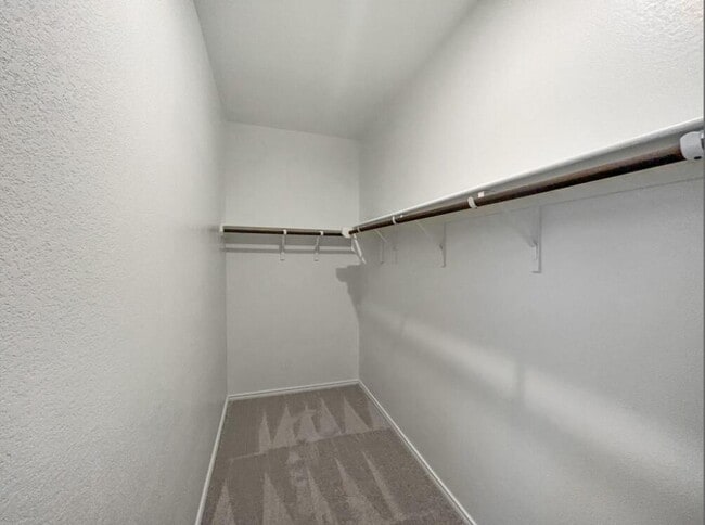 Building Photo - 1620 Brimhurst Dr