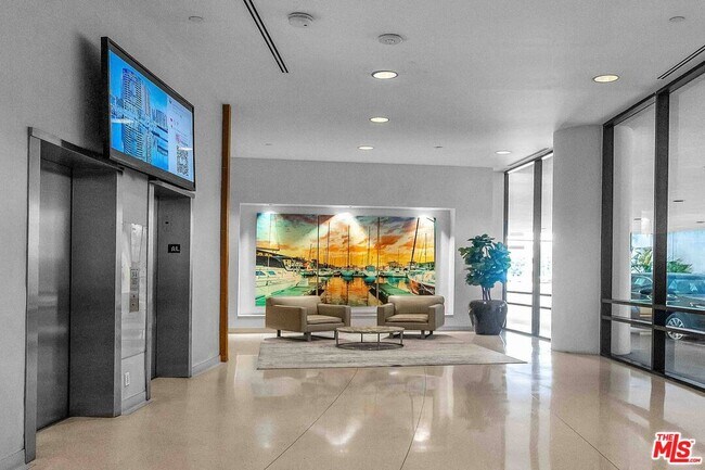 Building Photo - 4316 Marina City Dr