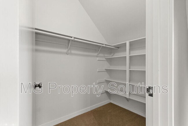 Building Photo - 5151 Nicasio Valley Rd
