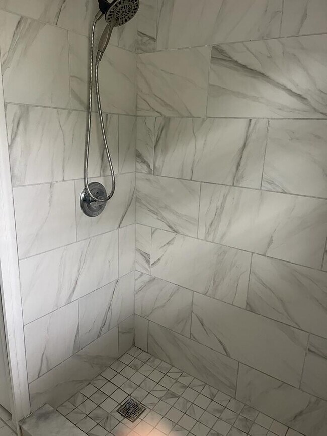 Building Photo - 2410 Avenue C NW