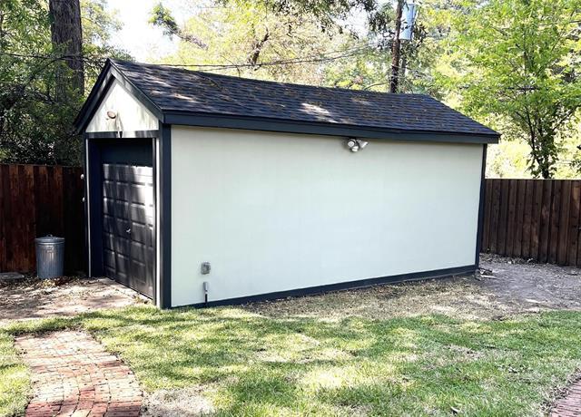 Building Photo - 307 Circle Dr