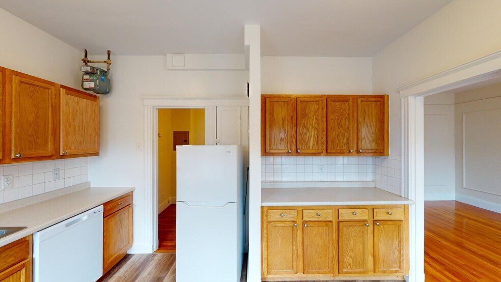 Building Photo - 70 Chiswick Rd