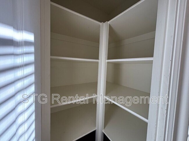 Building Photo - 773 S 220 E Cir