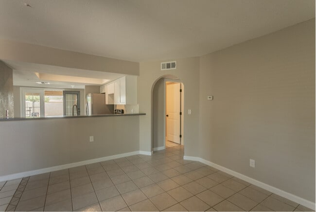 Building Photo - 15226 N 28th St
