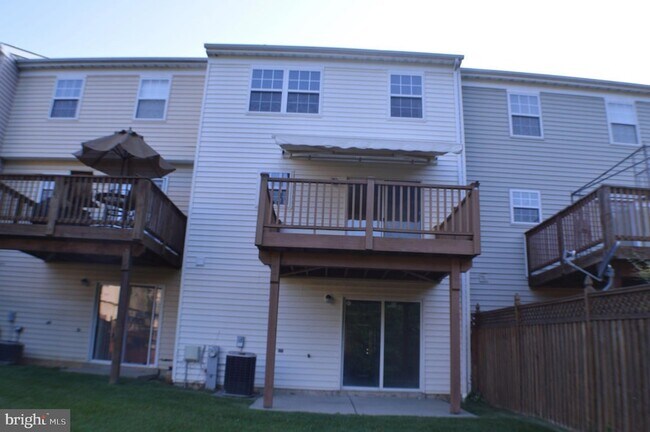 Building Photo - 1411 Anna Marie Ct