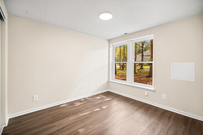 Building Photo - 73 Pheasant Meadow Dr