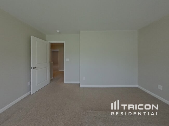 Building Photo - 533 Elmwood Pond Ct