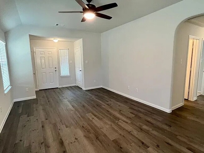 Building Photo - 973 Rice Dr