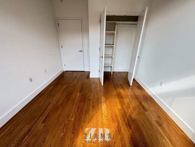 Building Photo - 836 Bergen St