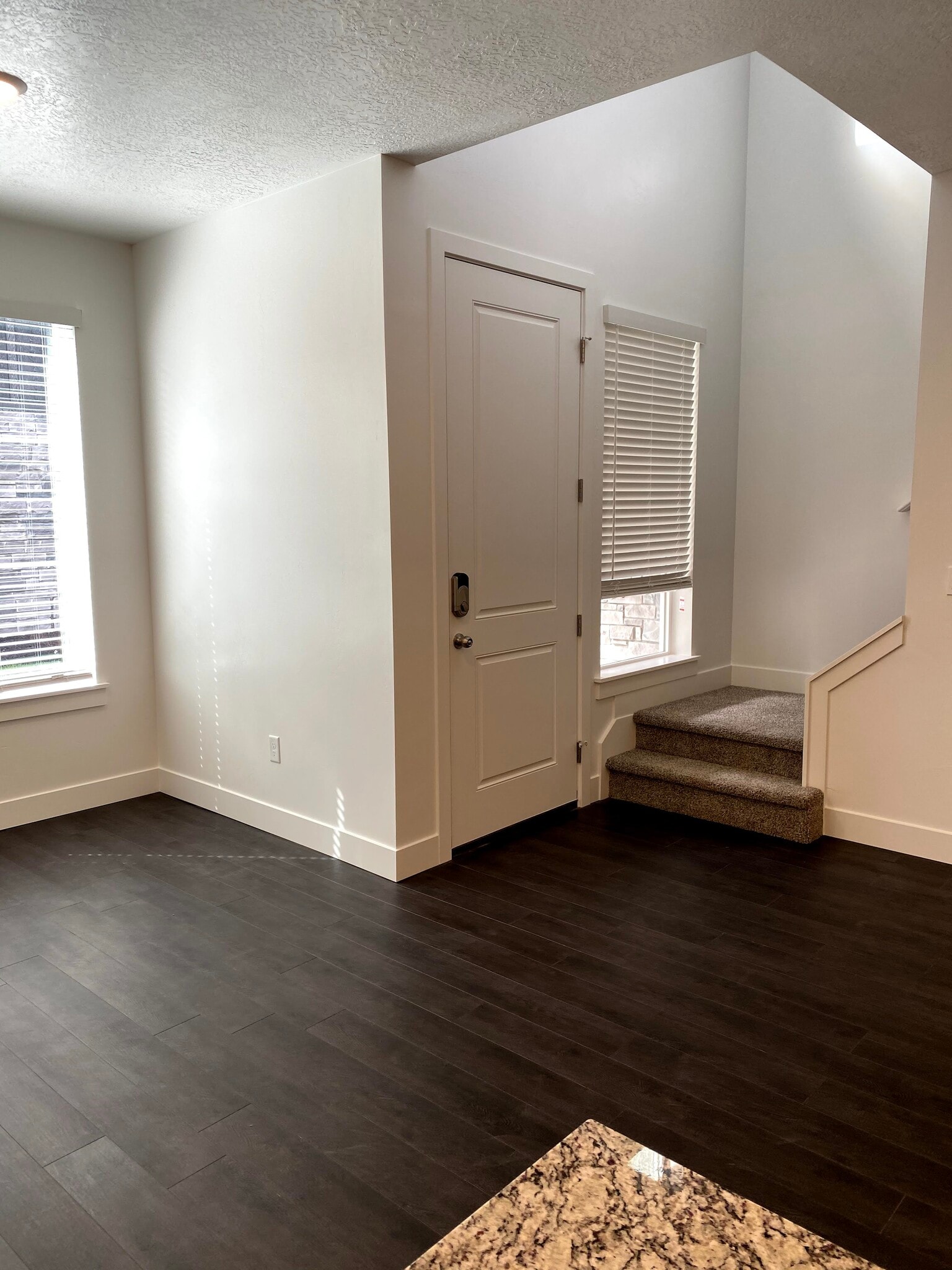 Building Photo - 424 W 40 S