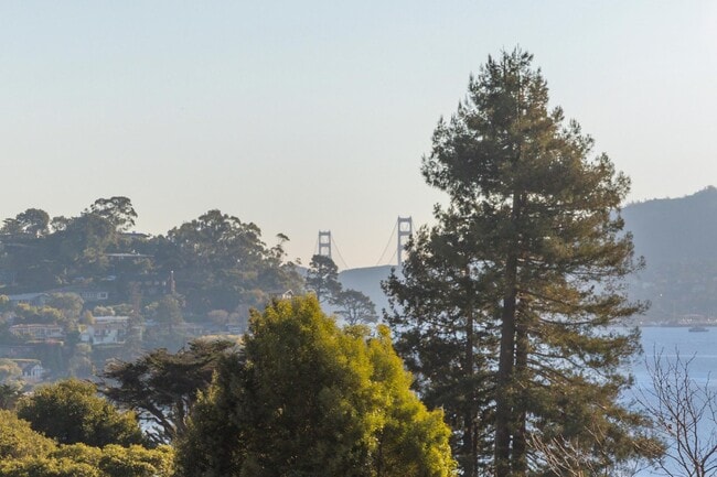 Building Photo - 20 Gilmartin Dr