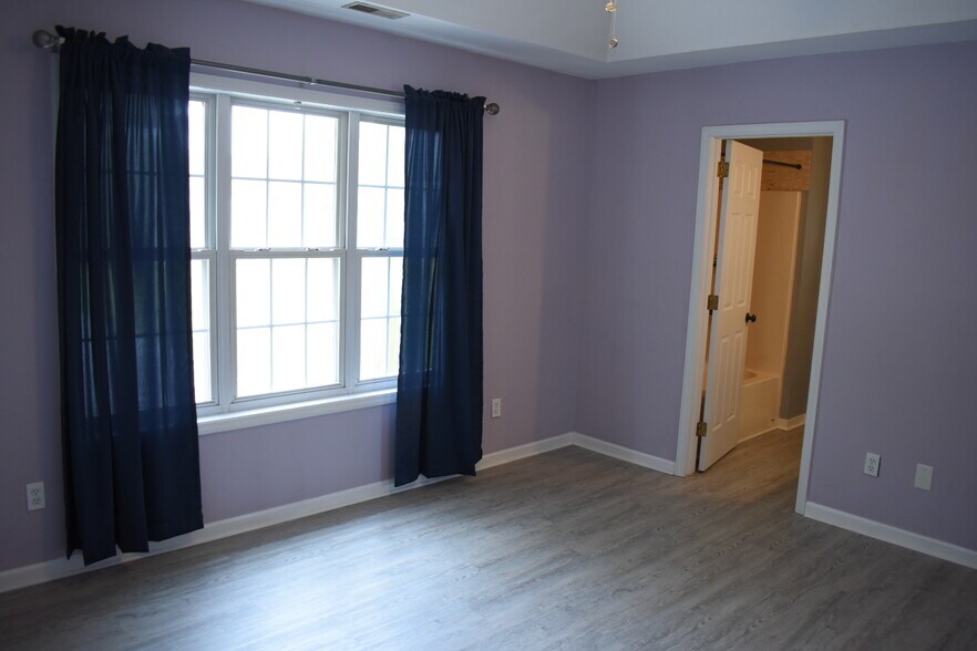 Building Photo - 7105 Centallion Ct