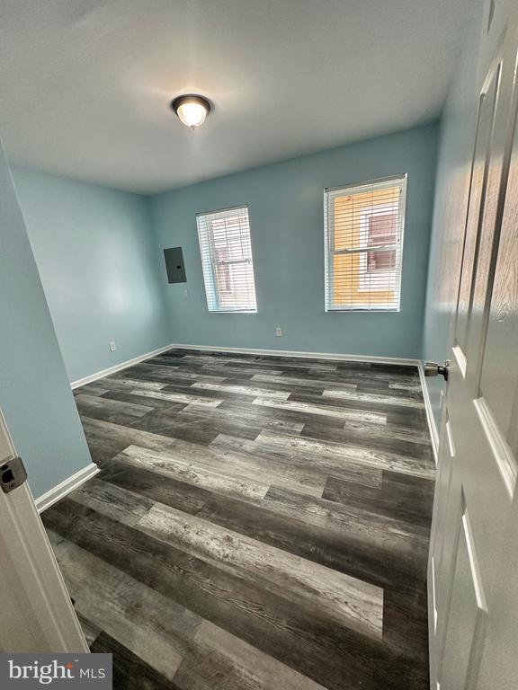 Building Photo - 542 Stanbridge St