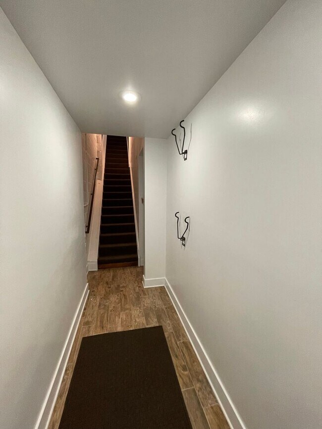 Building Photo - 1/2 off 1 month-Charming Industrial 4 Bedroom/4 Bathroom Apartment in Pigtown, MD!