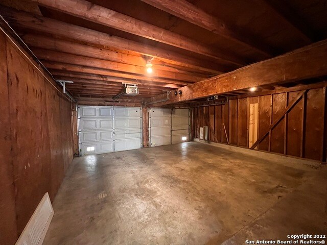 Building Photo - 645 Strings Dr