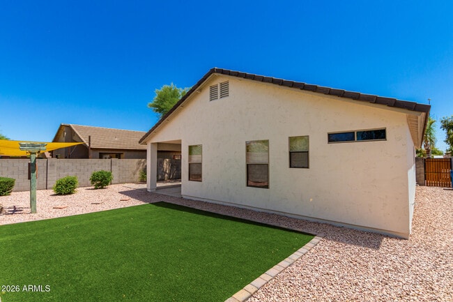 Building Photo - 10140 E Caballero St