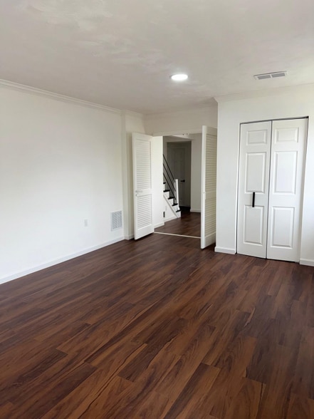 Building Photo - 320 University Blvd E