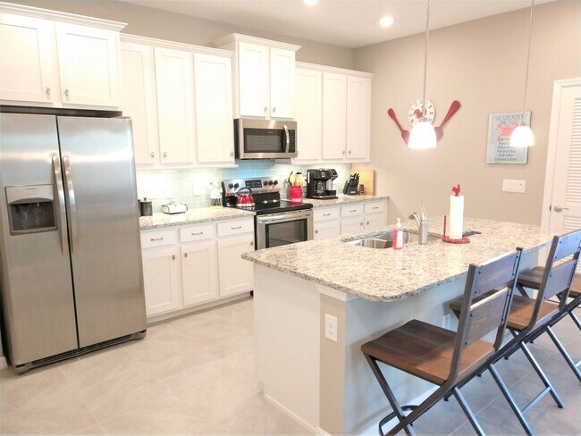 Building Photo - 20936 Fetterbush Pl
