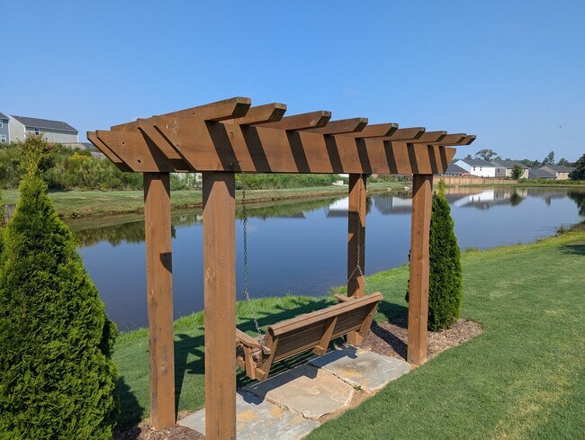 Building Photo - 916 Throckmorton Ct