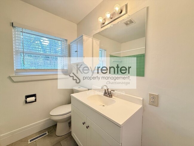 Building Photo - 1010 Summer St