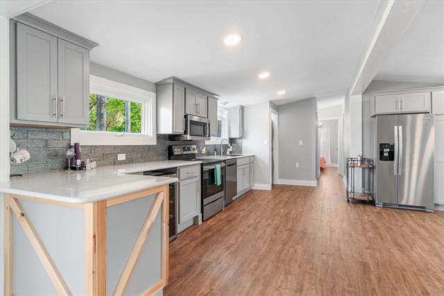 Building Photo - 230 Shady Shores Dr