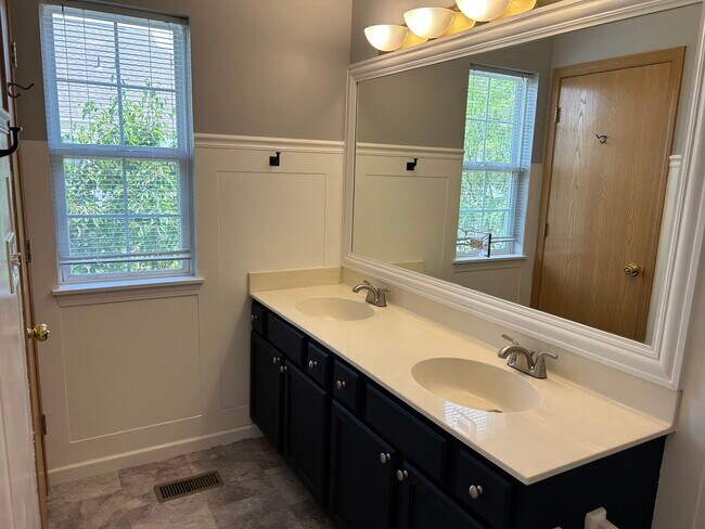 Building Photo - 773 Pheasant Trail