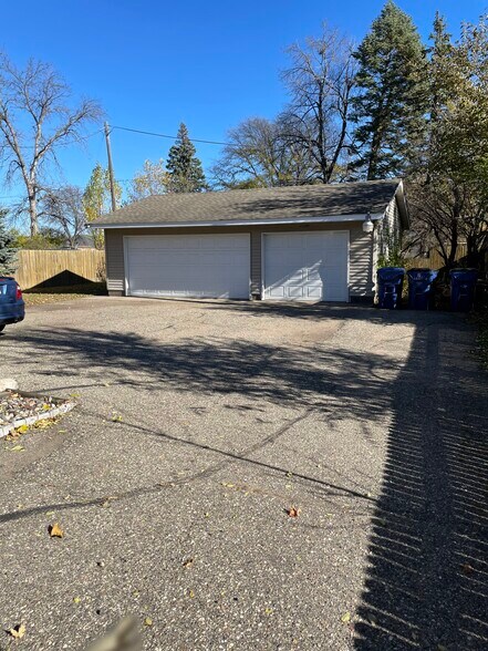 Building Photo - 444 29th Ave N