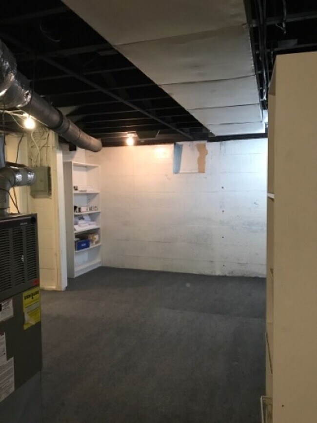 Building Photo - 1285 Fls Ave W