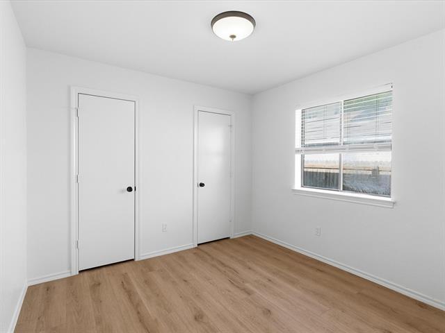 Building Photo - 8181 Edgewater Dr